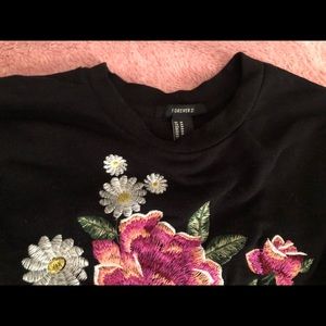 Rose crop sweater